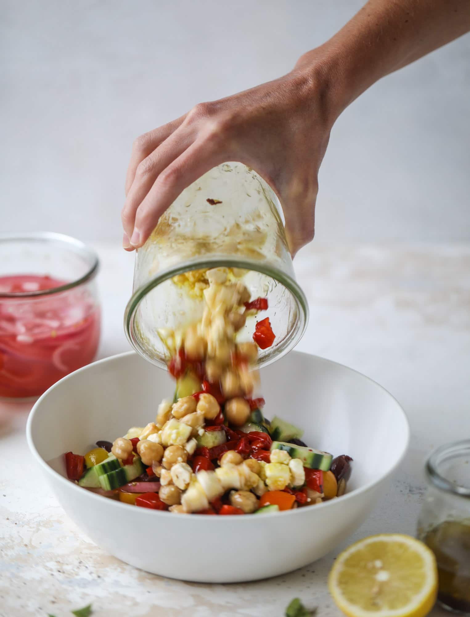 这道令人难以置信的罐装希腊米粒沙拉简直太好吃了!烹饪方法简单又美味，非常令人满足，非常适合准备午餐。这款罐装沙拉是工作日美味的午餐，能让你感到饱腹和快乐!#沙拉#罐子#希腊麦片#食谱#健康#午餐#准备餐食欧宝平台怎么样