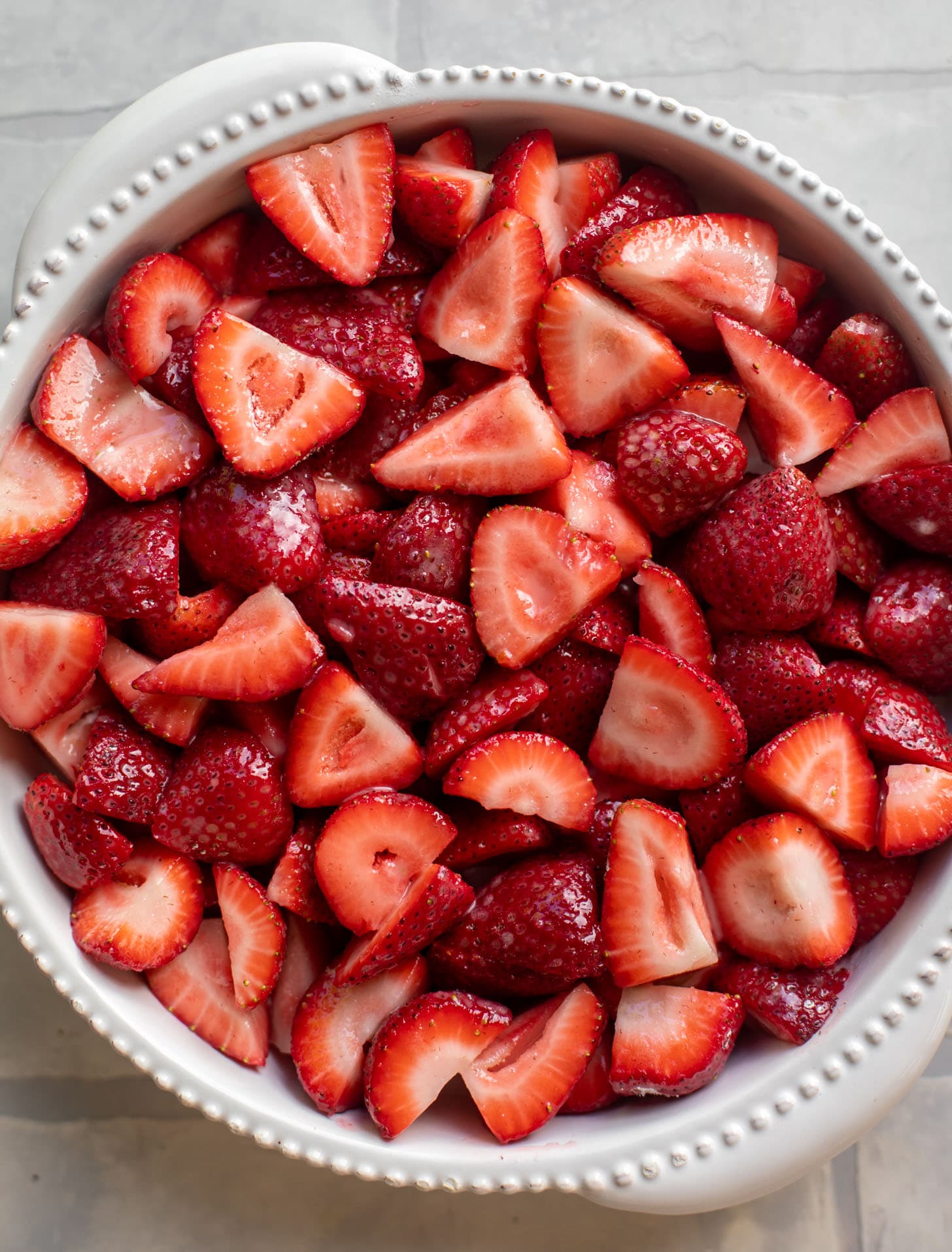 填装盘的草莓