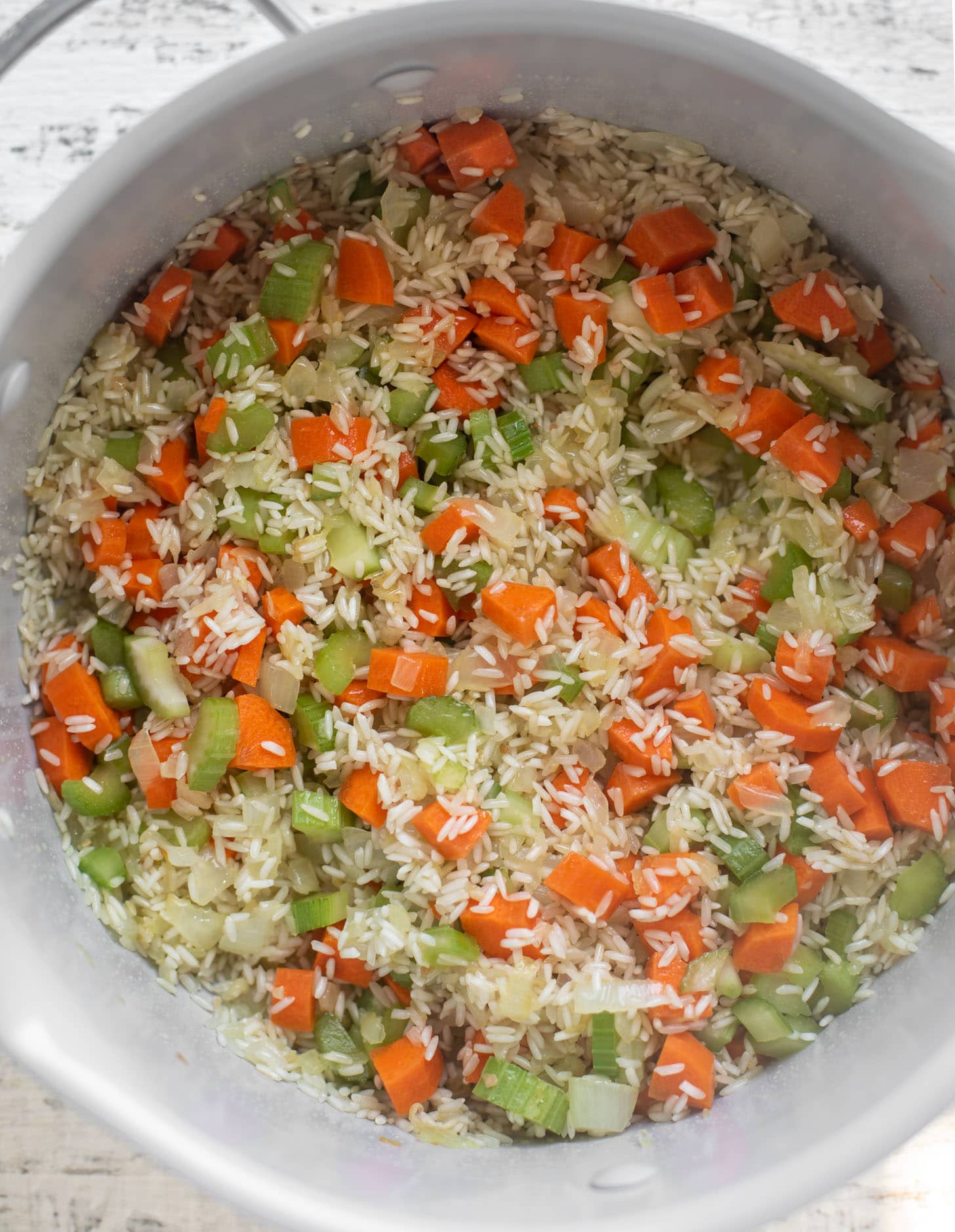 米饭加胡萝卜和芹菜